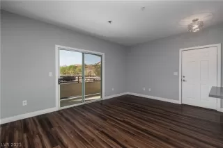 Photo #6: 2332524 Listing 