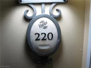 Photo #1: 2332525 Listing