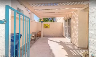 Photo #3: 2332537 Listing