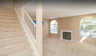 Photo #4: 2332537 Listing