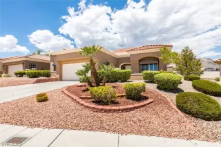 Photo #2: 2332596 Listing 