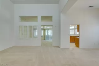 Photo #5: 2332596 Listing 