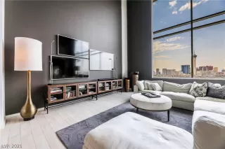 Photo #5: 2332601 Listing 