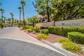 Photo #1: 2332603 Listing