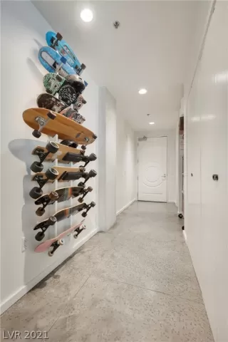 Photo #2: 2332618 Listing 