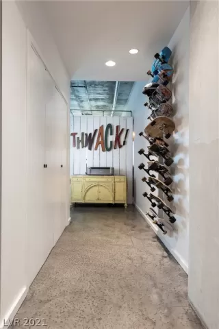 Photo #3: 2332618 Listing 