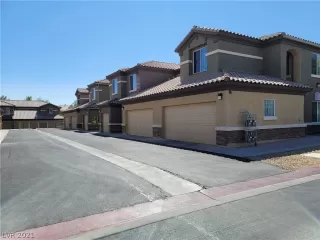 Photo #1: 2332678 Listing 