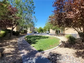 Photo #4: 2332678 Listing 