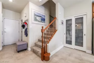 Photo #4: 2332686 Listing