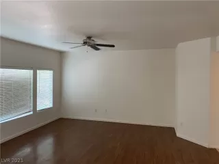 Photo #5: 2332706 Listing 