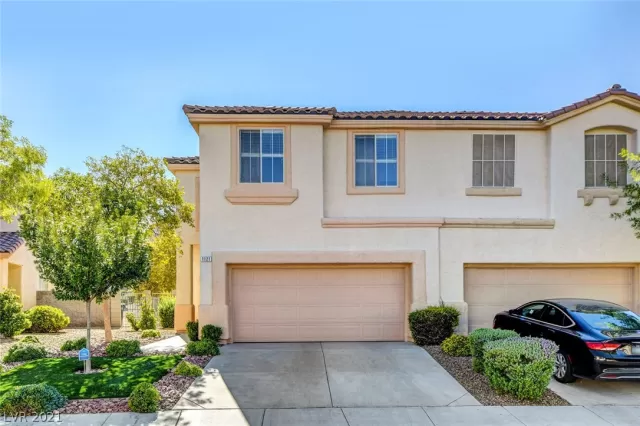 MLS: 2332708 Condo For Sale