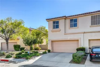 Photo #2: 2332708 Listing