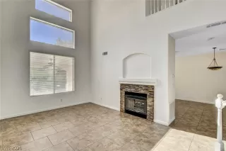 Photo #6: 2332708 Listing