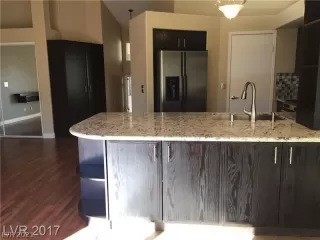 Photo #5: 2332720 Listing 