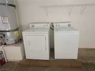 Photo #5: 2332749 Listing 