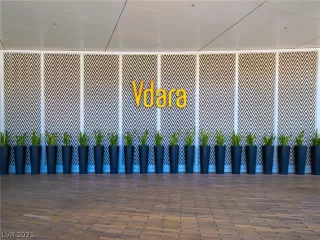 Photo #2: 2332750 Listing