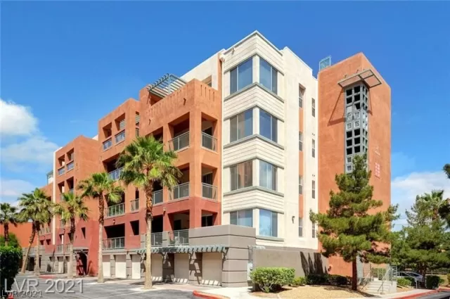 MLS: 2332755 Condo For Sale