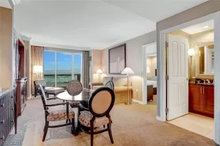 Photo #3: 2332761 Listing