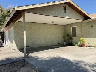 Photo #2: 2332762 Listing