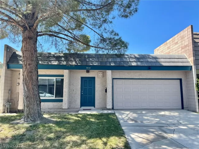 MLS: 2332773 Condo For Sale