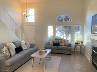 Photo #3: 2332781 Listing 