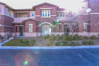 Photo #1: 2332790 Listing