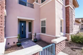 Photo #3: 2332790 Listing