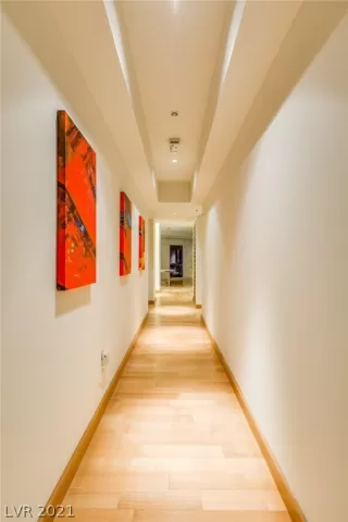 Photo #3: 2332812 Listing