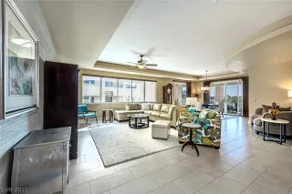 Photo #2: 2332852 Listing 