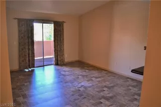 Photo #3: 2332872 Listing 