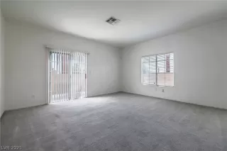 Photo #4: 2332883 Listing 