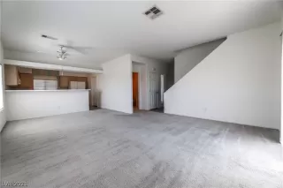 Photo #5: 2332883 Listing 