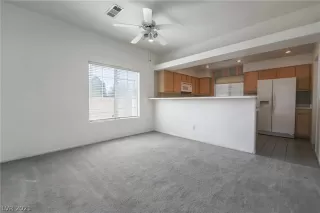 Photo #6: 2332883 Listing 