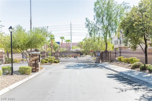 MLS: 2332890 Condo For Sale