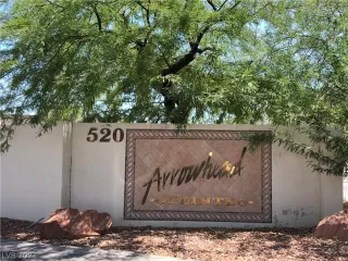 Photo #4: 2332893 Listing