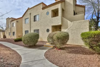 Photo #1: 2332908 Listing 