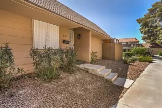 Photo #2: 2332915 Listing