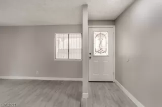 Photo #4: 2332915 Listing