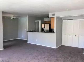 Photo #2: 2332917 Listing 