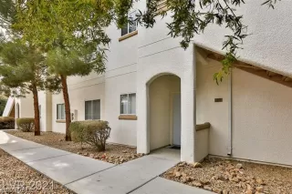 Photo #1: 2332921 Listing