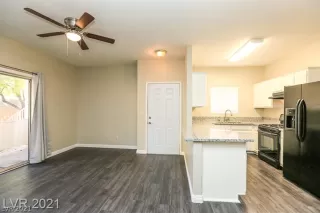 Photo #3: 2332921 Listing