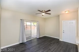 Photo #4: 2332921 Listing