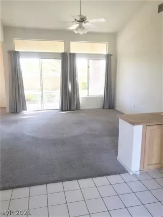 Photo #2: 2332925 Listing 