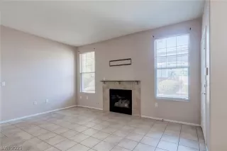 Photo #3: 2332933 Listing 