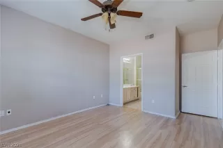 Photo #6: 2332933 Listing 