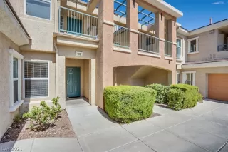 Photo #1: 2332934 Listing