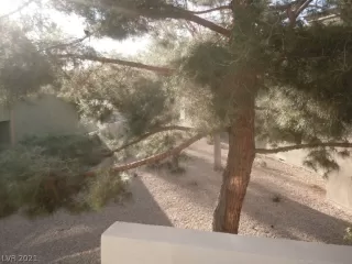 Photo #2: 2332941 Listing 