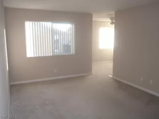 Photo #3: 2332941 Listing 