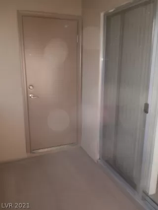 Photo #5: 2332941 Listing 