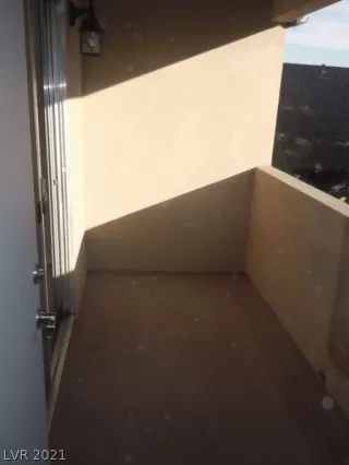 Photo #6: 2332941 Listing 